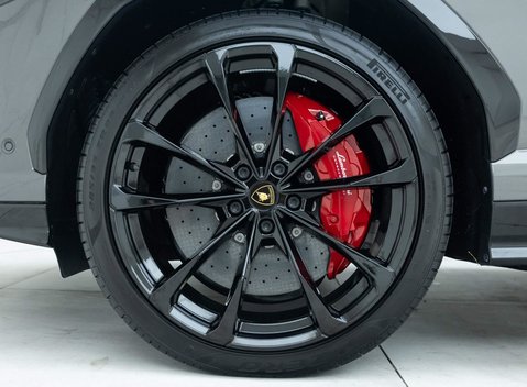 Lamborghini Urus 28