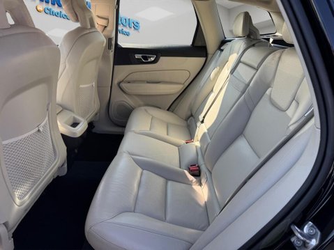 Volvo XC60 2.0 D4 Momentum Auto AWD Euro 6 (s/s) 5dr 42