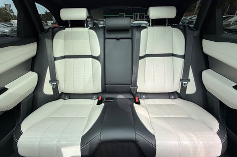 Land Rover Range Rover Velar R-DYNAMIC HSE - ALL BLACK - SLIDING PAN ROOF -2 OWNERS - SERVICE HISTORY 18