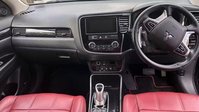 Mitsubishi Outlander 2.0h 12kWh 5h SUV 5dr Petrol Plug-in Hybrid CVT 4WD Euro 6 (s/s) (200 ps) 5