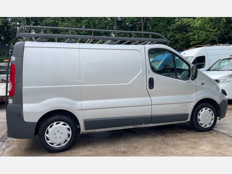 Renault Trafic 2.0 TD dCi SL27 Panel Van 4dr Diesel Manual L1 H1 (214 g/km, 90 bhp) 8