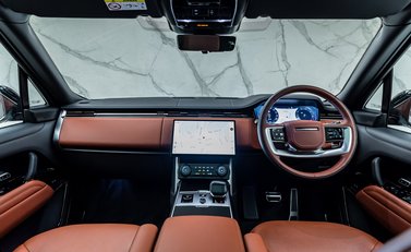 Land Rover Range Rover P530 SV 20