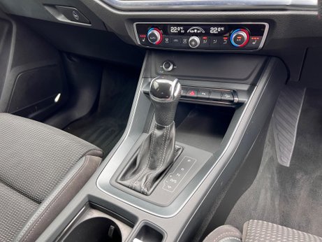 Audi Q3 2.0 TFSI 45 S line S Tronic quattro Euro 6 (s/s) 5dr 26