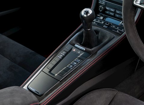 Porsche 718 Cayman GTS 19