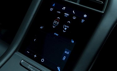 Porsche Taycan Turbo S 22