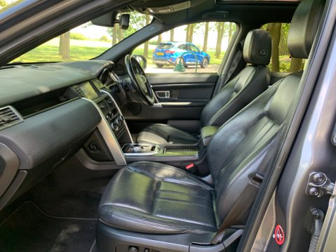 Land Rover Discovery Sport 2.0 TD4 HSE BLACK 25