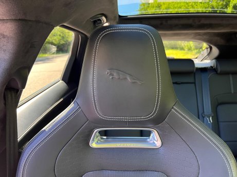 Jaguar F-Pace 2.0 D200 MHEV R-Dynamic HSE Black Auto AWD Euro 6 (s/s) 5dr 30