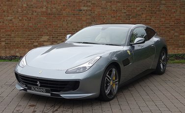 Ferrari GTC4 Lusso 4
