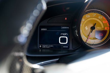 Ferrari GTC4 Lusso V12 26