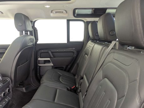 Land Rover Defender 3.0 Defender XS Edition MHEV Auto 4WD 5dr 39
