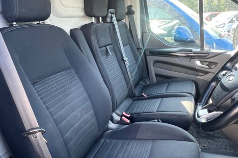 Ford Transit Custom 320 LIMITED P/V  AUTOMATIC  - NO VAT -LWB L2H1 - ADAPTIVE CRUISE 4