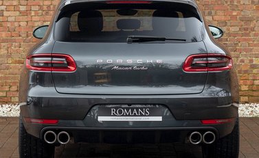 Porsche Macan Turbo 5