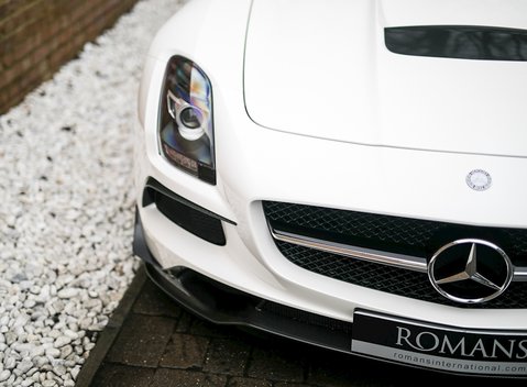 Mercedes-Benz SLS AMG Black Series 22