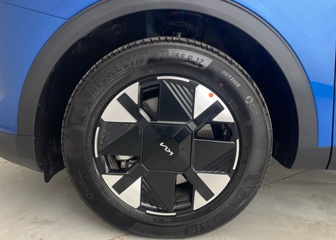 Kia Sportage 'Pure' 1.6 T-GDi HEV 14