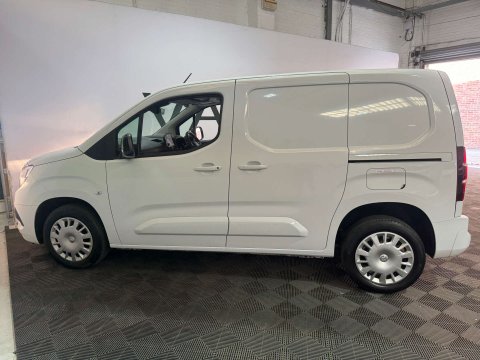 Vauxhall Combo 1.5 Combo 2300 Professional Turbo D S/S 4