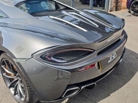 McLaren 570S 3.8 570s Coupe Semi-Auto 2dr 29