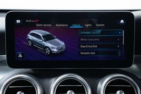 Mercedes-Benz GLC 2.0 GLC300d AMG Line (Premium Plus) SUV 5dr Diesel G-Tronic+ 4MATIC Euro 6 31