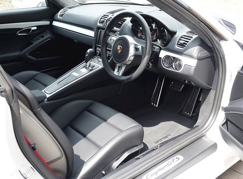 Porsche Cayman GTS 16