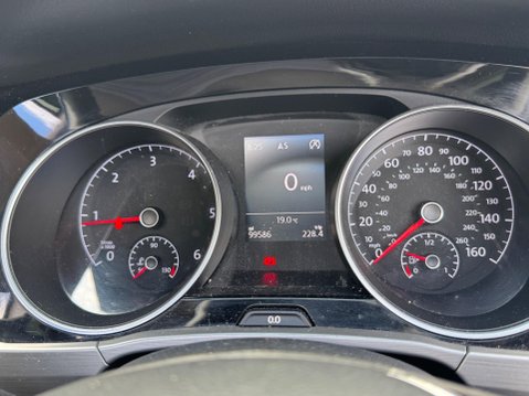 Volkswagen Touran 2.0 TDI SE Family Euro 6 (s/s) 5dr 31
