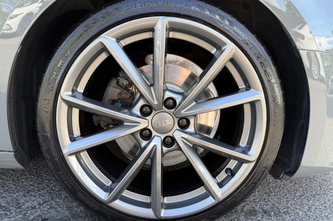 Audi A4 TFSI BLACK EDITION MHEV- APPLE CAR PLAY - REVERSE CAMERA 58