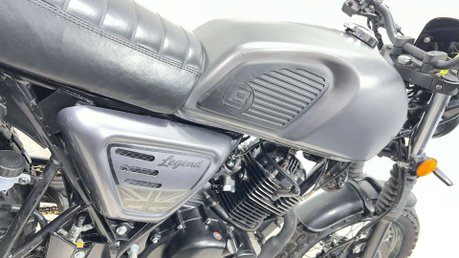 Bluroc Motorcycles Bluroc 2025 4K RETRO SCRAMBLER CLASSIC STYLE 125CC LEARNER 14