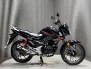 Honda CB GLR125 2018 ONLY 8K MOT OCTOBER 2027 125CC LEARNER BIKE 1