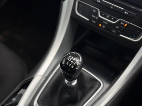 Ford Mondeo 2.0 TDCi Zetec Euro 6 (s/s) 5dr 49