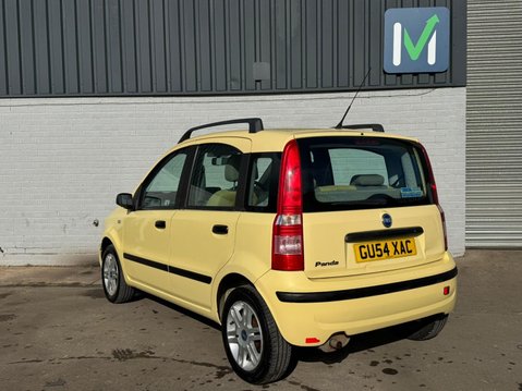 Fiat Panda 1.2 Eleganza Hatchback 5dr Petrol Dualogic (127 g/km, 60 bhp) 4