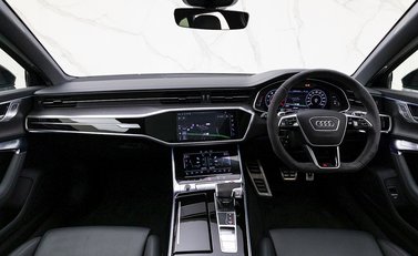 Audi RS6 Avant Carbon Black 17