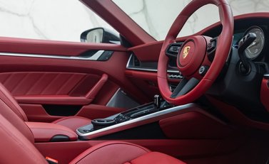 Porsche 911 Turbo S CABRIOLET (992) 16