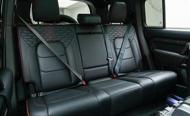 Land Rover Defender 110 V8 P525 URBAN XRS 15