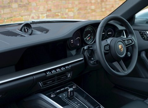 Porsche 911 Carrera 4S (992) 16