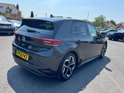 Volkswagen ID.3 Pro S 77kWh Tour Hatchback 5dr Electric Auto (204 ps) 13