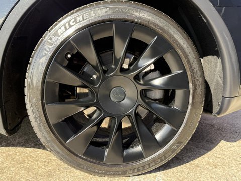 Tesla Model Y SUV 5dr Electric Auto RWD (346 ps) 16