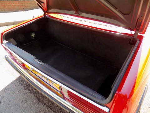 Mercedes-Benz R107 280 SL Sports 52