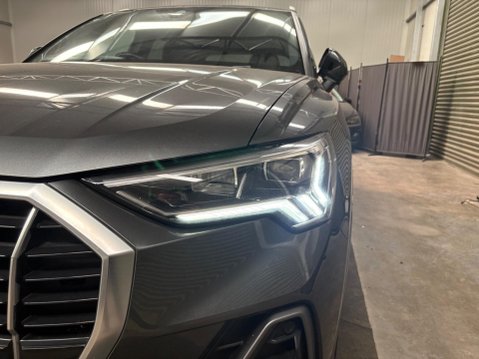Audi Q3 1.5 TFSI CoD 35 S line S Tronic Euro 6 (s/s) 5dr 41