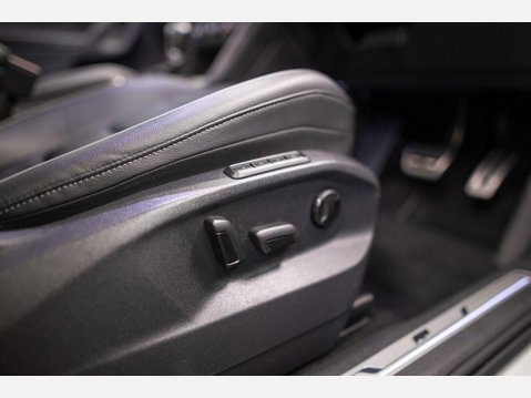Volkswagen Tiguan 2.0 TDI R-Line Tech DSG 4Motion Euro 6 (s/s) 5dr 19