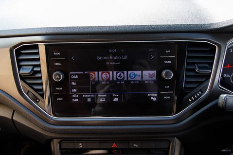 Volkswagen T-Roc SE TSI EVO DSG 23