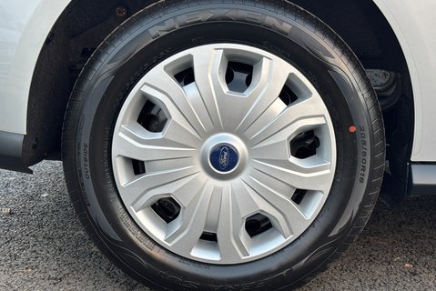 Ford Transit Connect 200 L1 Trend 100 ps Tdci Panel Van - Air Con / Sat Nav / Camera 29