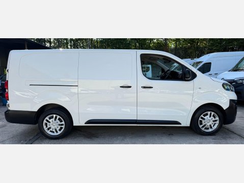 Vauxhall Vivaro 1.5 Turbo D 2900 Sportive Panel Van 6dr Diesel Manual L2 H1 Euro 6 (s/s) (1 9