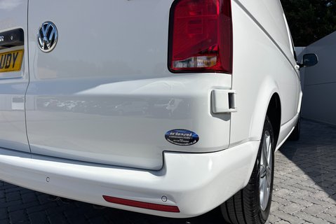 Volkswagen Transporter T32 Lwb 204 ps Tdi Highline 4Motion DSG Panel Van 24