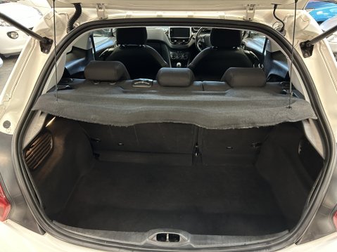 Peugeot 208 ALLURE 3