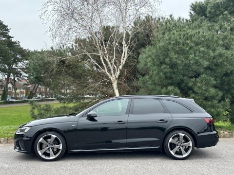 Audi A4 2.0 TDI 35 Black Edition S Tronic Euro 6 (s/s) 5dr 9