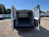 Renault Trafic AUTO SWB L1H1 Low Roof Business SL29 Air Con Sensors EURO 6 8