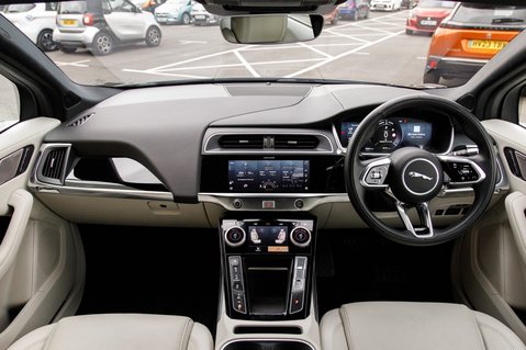 Jaguar I-Pace SE 3