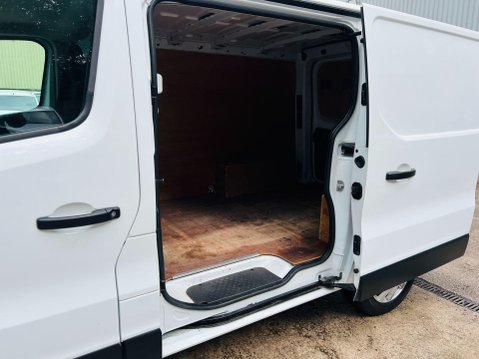 Vauxhall Vivaro 1.6 CDTi 2900 Sportive Panel Van 5dr Diesel Manual L1 H1 Euro 6 (120 ps) 38