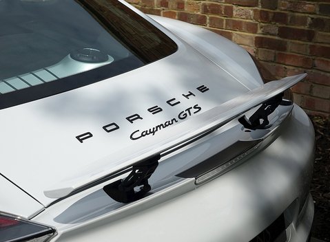 Porsche Cayman GTS 21