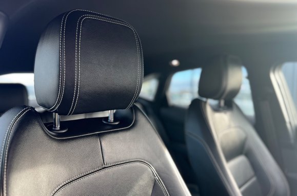 Jaguar E-Pace R-DYNAMIC SE 14