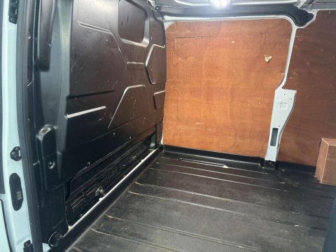 Ford Transit Custom 2.0 Transit Custom 300 Limited EcoBlue 5dr 23