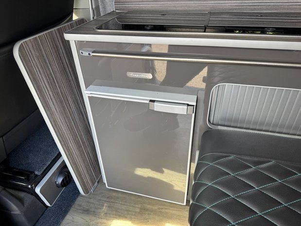 Volkswagen Transporter Camper King St Tropez|T28|Air Con|4 Berth|Pop Top| Euro 6 10